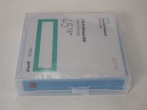 Q2079A LTO-9 Ultrium 28,8 PB Capacité 72,45 To/h Débit de transfert 3U Facteur de forme Dispositif de stockage de cartouche de données En stock HPE - Product Image 2