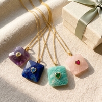 Collier pendentif carré classique en pierre précieuse, incrustation cœur en pierre naturelle, chaîne dorée, bijoux plaqués or multicolores à facettes, cadeau