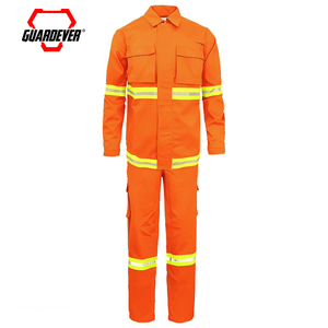 ชุดทำงานป้องกันไฟฟ้าสถิตย์ ทนไฟ สำหรับช่างเชื่อม ยี่ห้อ GUARDEVER สำหรับผู้ชาย - Product Image 1