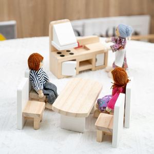 Jouet de simulation pour garçons et filles, cadeau, accessoires pour maison de poupée, ensemble de meubles miniatures en bois pour maison de poupée avec 4 poupées de famille - Product Image 4