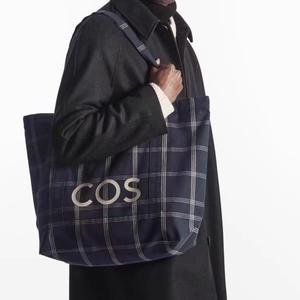 可定制标志大文学格子手提包时尚多功能格子单肩包，适合旅行购物或日常使用 - Product Image 4