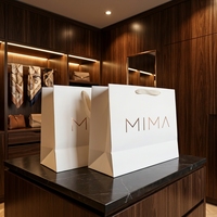 Sac fourre-tout en papier de qualité supérieure sur mesure, sac cadeau gousseté avec logo en relief pour boutique de vêtements et magasin de détail