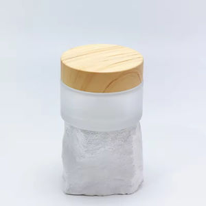Envase Cosmético de Vidrio Esmerilado de 50g con Tapa de Color Madera, Frasco Redondo de Vidrio con Etiqueta Personalizada para Crema Cosmética - Product Image 3