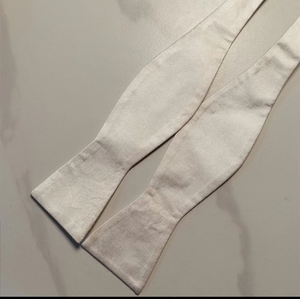 Corbata de Moño 100% Seda Jacquard Tejida en Blanco y Negro para Hombre, Corbatas Clásicas - Product Image 3