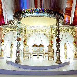 Elegante Mandap de Madera Blanco para Bodas, Mandap de Madera para Bodas Maharani, Fabuloso Diseño de Mandap de Madera Indio, Decoración para Eventos en EE. UU. - Product Image 1