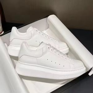 Chaussures de sport de luxe originales Mc Designer pour femmes, chaussures en cuir véritable, baskets pour hommes, chaussures décontractées Alexandes, chaussures de course - Product Image 2