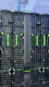 Affichage et affichage numérique viables Affichage à LED extérieur et intérieur Installation d'un homme 15kg 500x500mm Affichage à LED 1000 mm - Product Image 5