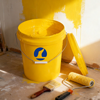 Seau à peinture en plastique empilable de 5 gallons (20 L) avec poignée en métal et joint hermétique pour les liquides chimiques et la construction