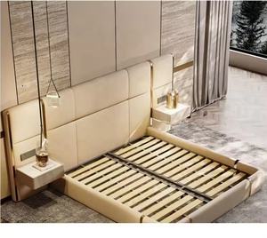 Set <span class=keywords><strong>Letto</strong></span> Moderno di Lusso Personalizzabile in Pelle, <span class=keywords><strong>Letto</strong></span> King/Queen Morbido ed Elegante in Stile Europeo, Arredamento Camera <span class=keywords><strong>da</strong></span> <span class=keywords><strong>Letto</strong></span> Imbottito - Product Image 2