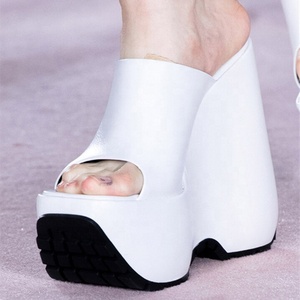 Sandales d'été confortables en soie à talon compensé et bout ouvert pour femme, grandes tailles 43 - Product Image 3