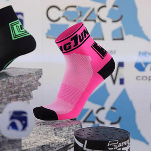 Vente d'usine de cyclisme en plein air personnalisé <span class=keywords><strong>anti</strong></span>-friction coton polyamide Sport cheville chaussettes colorées roses pour hommes et femmes - Product Image 1