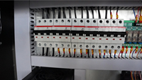 Herramienta de Corte de Perfiles de Ventanas con Control Inteligente de Posicionamiento de Precisión, Máquina de Perforación y Fresado de Aluminio CNC Automática