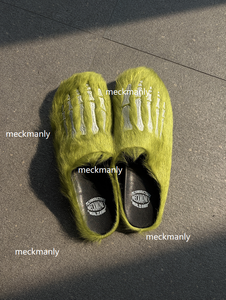 Plantilla ligera y ajustable de madera, pantuflas de cuero genuino con hebilla ajustable para personalización. - Product Image 3