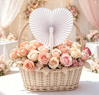 Lege hartvormige papieren waaier op voorraad, wit, effen, handwaaier voor bruiloft, fotobooth, Valentijnsdecoratie, klaar om te verzenden