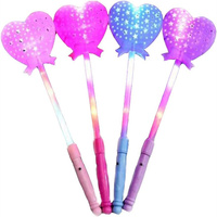 Bâtons magiques en forme de cœur bon marché, baguette lumineuse clignotante à LED pour fête, cadeau d'anniversaire de princesse et de garçons, décoration de Noël