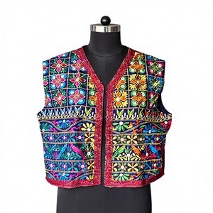 Chaqueta de Poliéster Bordada a Mano Estilo Kutchi, Multicolor, con Aplicaciones de Espejo, Prenda Tradicional de Primavera/Otoño para Mujer - Product Image 1