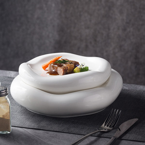 Plato de cerámica blanco creativo moderno, plato de restaurante de gama alta a la moda, vajilla de porcelana con arte de nube blanca en forma especial - Product Image 1