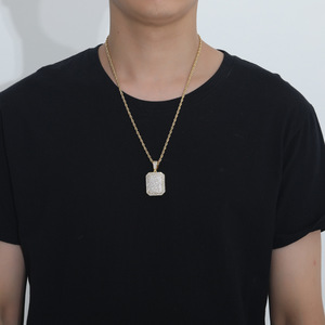 จี้ทรงสี่เหลี่ยมเล็ก, สร้อยคอเครื่องประดับฮิปฮอป, สร้อยคอผู้ชายสีบรอนซ์ฝังเซอร์โคเนียม, จี้รูปโล่ทรงสี่เหลี่ยมพร้อมสายสร้อย - Product Image 3