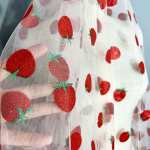 Tessuto in <span class=keywords><strong>Tulle</strong></span> di Nylon con Motivo a Fragola Lucido, Rete Glitterata Trasparente per Abiti, Costumi, Accessori per Capelli, Decorazioni, Vendita all'Ingrosso - Product Image 6