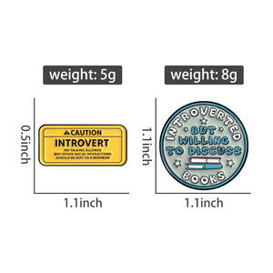 注意内向的人はエナジーバッテリーが少ないですが、本について話すのが好きです エナメルピン ブローチ ラペルバッジ ジュエリー 友達へのギフト - Product Image 6