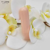 Tube de rouge à lèvres ovale unique en plastique vide avec impression sérigraphique, couleur personnalisée et service OEM pour l'emballage cosmétique