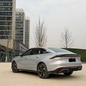 Geely Galaxy L6 2025 EM-i 140 km Peinture <span class=keywords><strong>d</strong></span>'origine Quasi neuf Faible kilométrage Certifié avec garantie Pour la Russie et l'Asie <span class=keywords><strong>centrale</strong></span> - Product Image 4