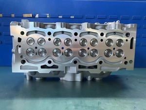 Ensemble de culasse de moteur diesel de voiture turbocompressé à quatre cylindres en ligne AHH/DW10 1.9D pour <span class=keywords><strong>Citroen</strong></span> Jumpy III Bus - Product Image 2