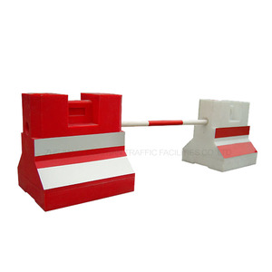 Barriera Stradale DingTian in Plastica Rossa con Pellicola Riflettente per Costruzioni Stradali e Controllo del Traffico - Product Image 2