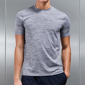 Fournisseur OEM Vêtements de sport de plein air surdimensionnés Vêtements de sport doux LOGO et tissu personnalisés Évacuation de l'humidité T-shirt pour homme - Product Image 2