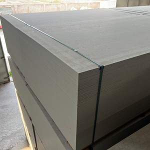 Panneau en fibrociment, panneau <span class=keywords><strong>de</strong></span> ciment pressé, haute résistance, durable, pour la construction <span class=keywords><strong>de</strong></span> cloisons et <span class=keywords><strong>de</strong></span> plafonds - Product Image 1