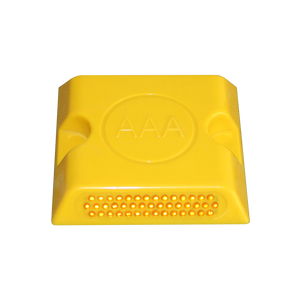 Vente en gros usine : Nouveaux clous <span class=keywords><strong>de</strong></span> signalisation routière réfléchissants en plastique jaune et blanc pour autoroute, 100*100*20mm - Product Image 1