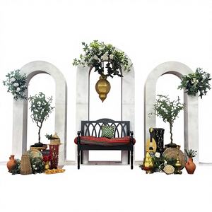 ฉากหลังอะคริลิคทรงโค้งรูปตัวยูสีขาวคุณภาพสูงทันสมัยสำหรับตกแต่งงานแต่งงาน หรูหรา ทนทาน ปรับขนาดได้ - Product Image 1