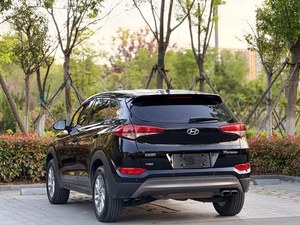 <span class=keywords><strong>Hyundai</strong></span> <span class=keywords><strong>Tucson</strong></span> 2015 SUV Version Confort 1.6L Essence Automatique 2RM Conduite à Gauche Voiture d'<span class=keywords><strong>occasion</strong></span> Pas Cher Vente en Gros - Product Image 4
