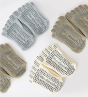 Chaussettes de yoga personnalisées pour femmes, hauteur genou, à cinq doigts, tricot respirant en forme de losange, chaussettes de Pilates antidérapantes en silicone à semelle intégrale brevetée