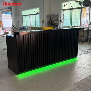 Bancone da <span class=keywords><strong>Bar</strong></span> in Pietra Artificiale Nera con Luci LED e Decorazioni in Lamiera Ondulata - Product Image 3