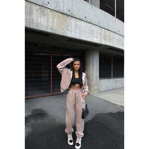 Ensemble de pantalon et veste pour femme avec détail fermeture éclair couleur crème - Product Image 4