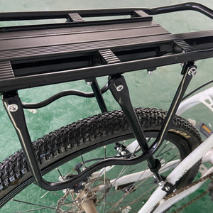 Portapacchi <span class=keywords><strong>Posteriore</strong></span> a Montaggio a Parete a Sgancio Rapido, in Lega di Alluminio, Capacità di Carico 150kg, Resistente <span class=keywords><strong>per</strong></span> Ciclismo Conveniente - Product Image 3