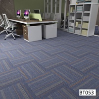 Dalles de moquette modernes lavables, rayées, insonorisées, amovibles, en polypropylène à poils ras, 50x50cm, pour usage domestique et commercial, antidérapantes, pour la prière