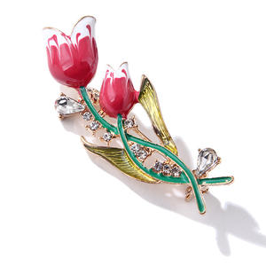 Broche de Moda Chapado en Oro con Perlas de Circonio y Aleación de Tulipán, Regalo de Lujo Coreano de Alta Calidad para Mujer, para Boda, Compromiso o Fiesta - Product Image 1