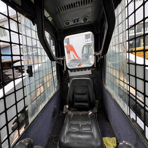 Mini-excavatrice S300 à vendre, d'occasion, d'origine, en bon état, poids opérationnel <span class=keywords><strong>de</strong></span> 3 tonnes, moteur principal inclus, 95% neuf - Product Image 6