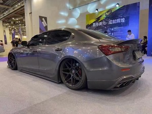 ชุดแต่งคุณภาพสูง Runde สำหรับ Maserati Ghibli อัพเกรดสไตล์ <span class=keywords><strong>PK</strong></span> คาร์บอนไฟเบอร์ ชุดแต่งรอบคัน ประกอบด้วย สเกิร์ตหน้า สเกิร์ตข้าง และดิฟฟิวเซอร์หลัง - Product Image 3