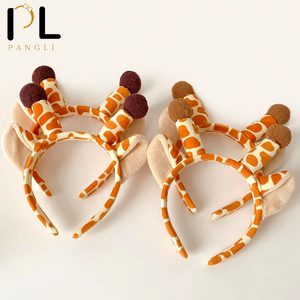 PL coréen mignon en peluche dessin animé <span class=keywords><strong>girafe</strong></span> cheveux cerceau filles mode tissu doux bandeau de cheveux accessoires chaud fourrure bandeaux - Product Image 1