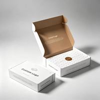 Boîte d'expédition recyclée personnalisée en kraft imprimée, boîte d'expédition en carton coloré pour vêtements