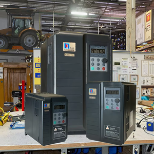 อินเวอร์เตอร์อเนกประสงค์ 380V เฟสเดียว สำหรับมอเตอร์ AC กำลัง 7.5kW ถึง 315kW ได้รับการรับรองมาตรฐาน CE สำหรับใช้กับพัดลม ปั๊ม และสายพานลำเลียง รุ่น XLY7000 อินเวอร์เตอร์เฟสเดียว - Product Image 2