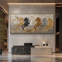 Grande Peinture Panoramique en Bas-Relief Sept Chevaux Or Noir Argent Faite à la Main pour Mur Principal de Hall d'Hôtel Cinq Étoiles Personnalisé