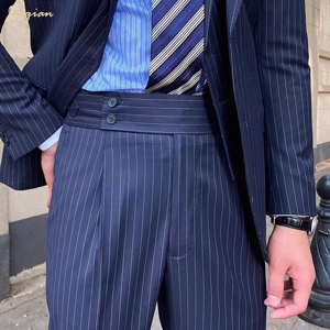 Costume sur mesure en laine <span class=keywords><strong>bleu</strong></span> <span class=keywords><strong>marine</strong></span> à fines rayures pour <span class=keywords><strong>homme</strong></span>, coupe ajustée, ensemble 3 pièces, costumes de luxe pour affaires et mariages, <span class=keywords><strong>blazer</strong></span> et pantalon de costume - Product Image 4