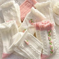 Chaussettes japonaises mignonnes Harajuku Lolita blanches en poudre Nouvelle fille chaussettes tubulaires en fleurs de cerisier chaussettes en dentelle pour étudiants