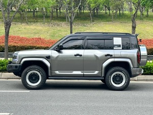 Fangchengbao Denza BAO5 2025 SUV Híbrido Enchufable Usado, Max SmartDrive Todoterreno, 125 km de Autonomía Eléctrica, Potente PHEV, Bajo Kilometraje - Product Image 4