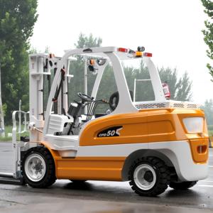 מלגזה חשמלית מותאמת אישית 5 טון-טון עם מעלית מתלים 7 מטר להחזיק מטען אורך 1220 מ "מ - Product Image 4