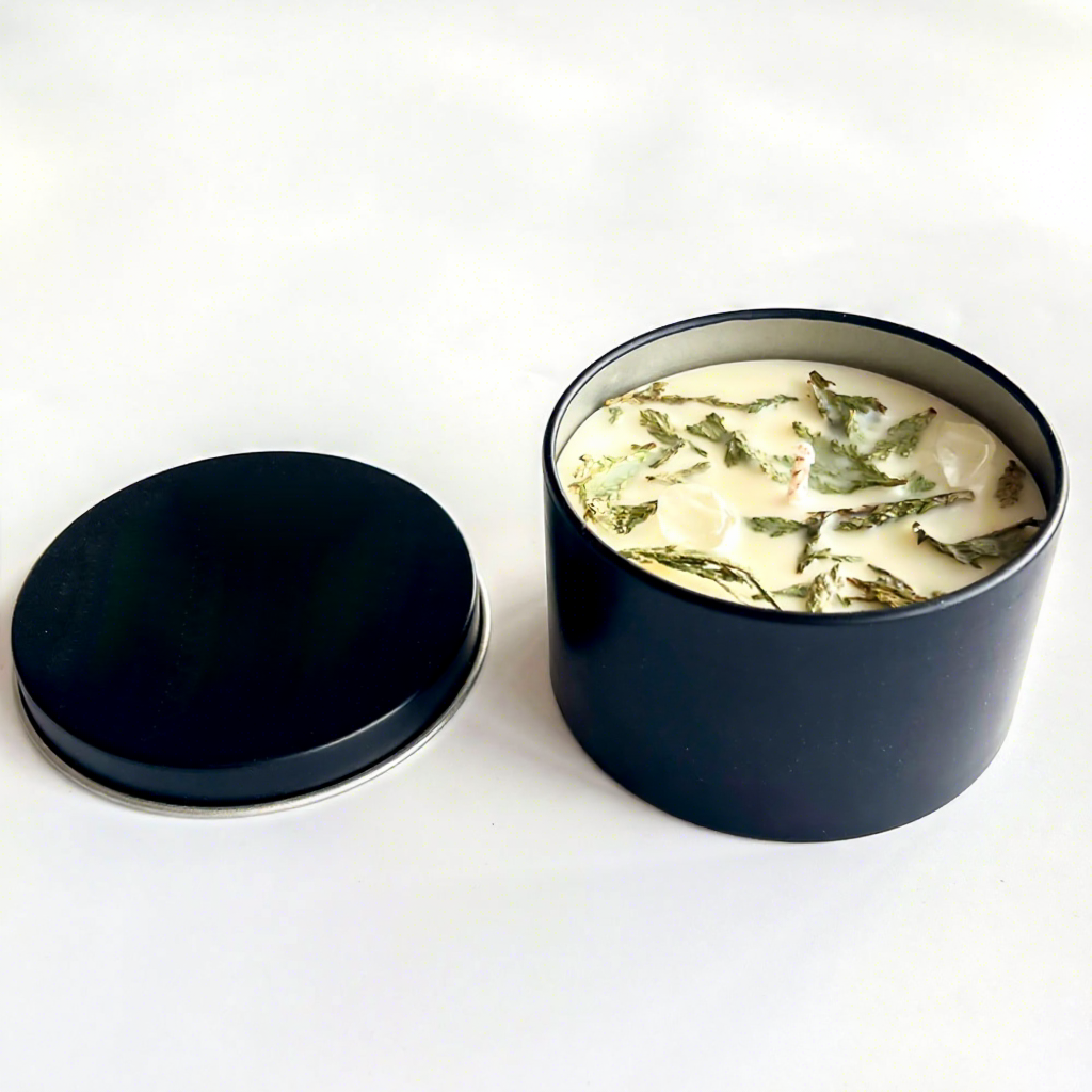 Bougie parfumée au cèdre - sans étiquette - pot noir pur